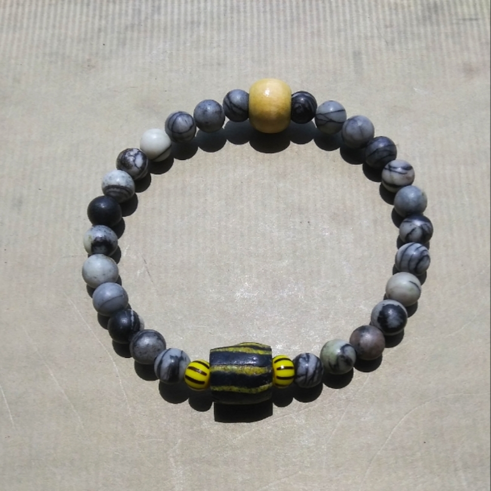 'African Trade Bead Goes Picasso' Bracelet - Picture 2 of 4